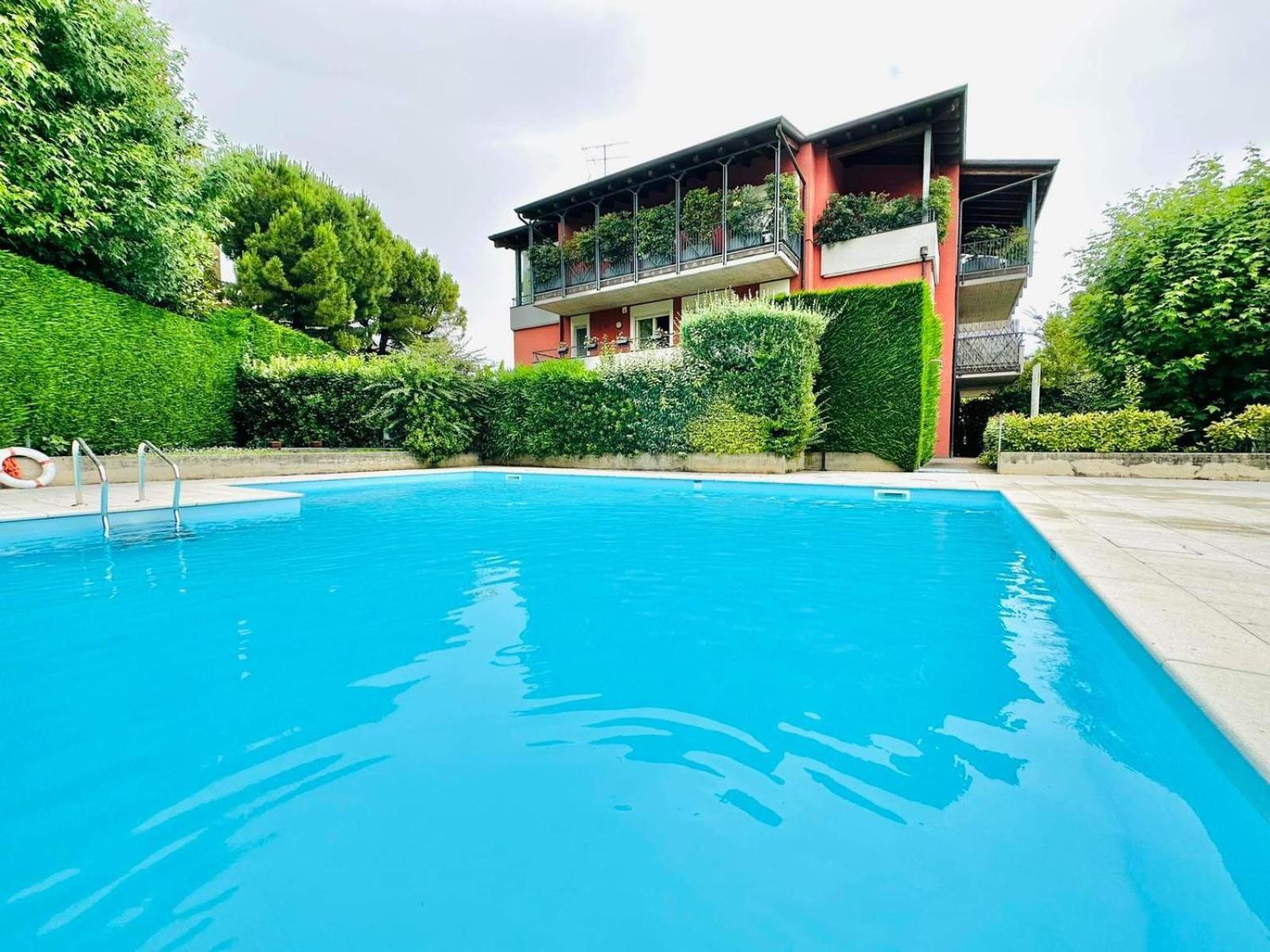 Home Sweet Home Desenzano del Garda Exterior foto